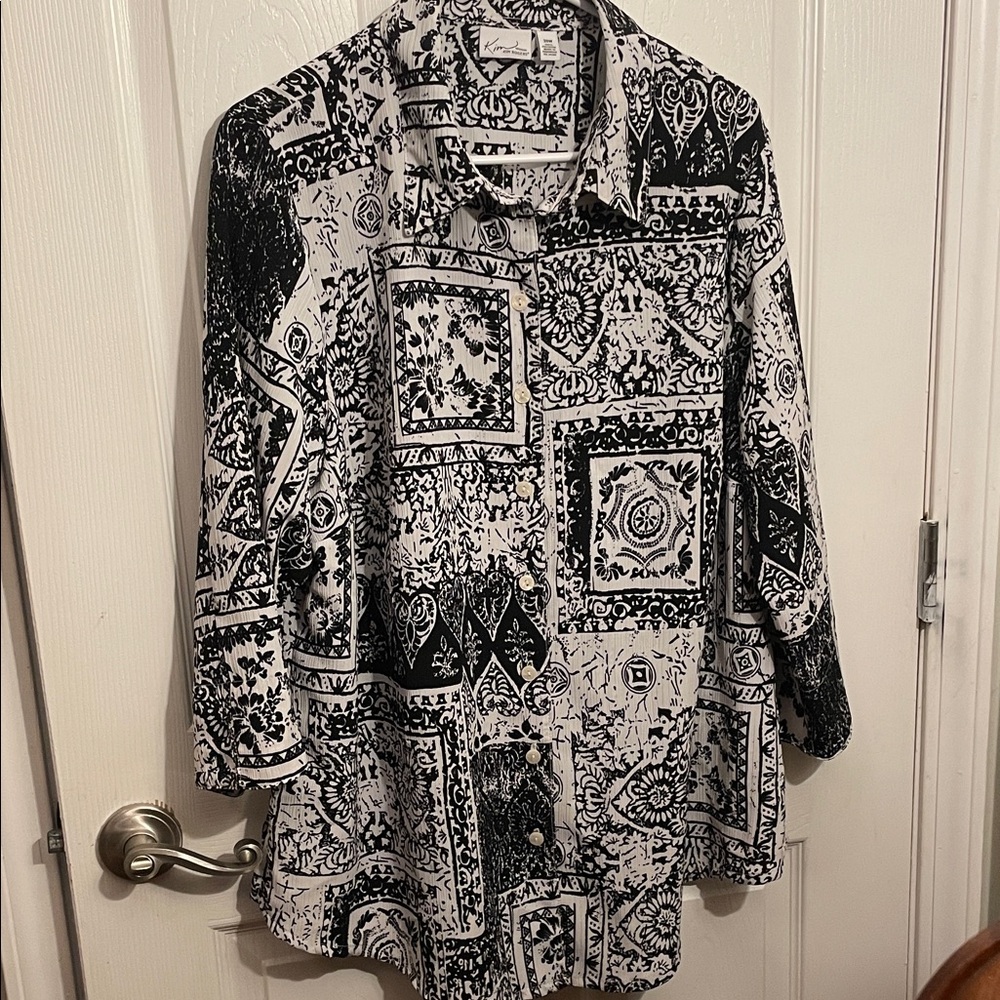 Kim Rogers Black and White Patterned Blouse